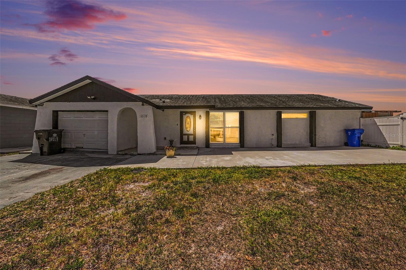 Single Family Residence in TAMPA, FL - Daniel Dourado