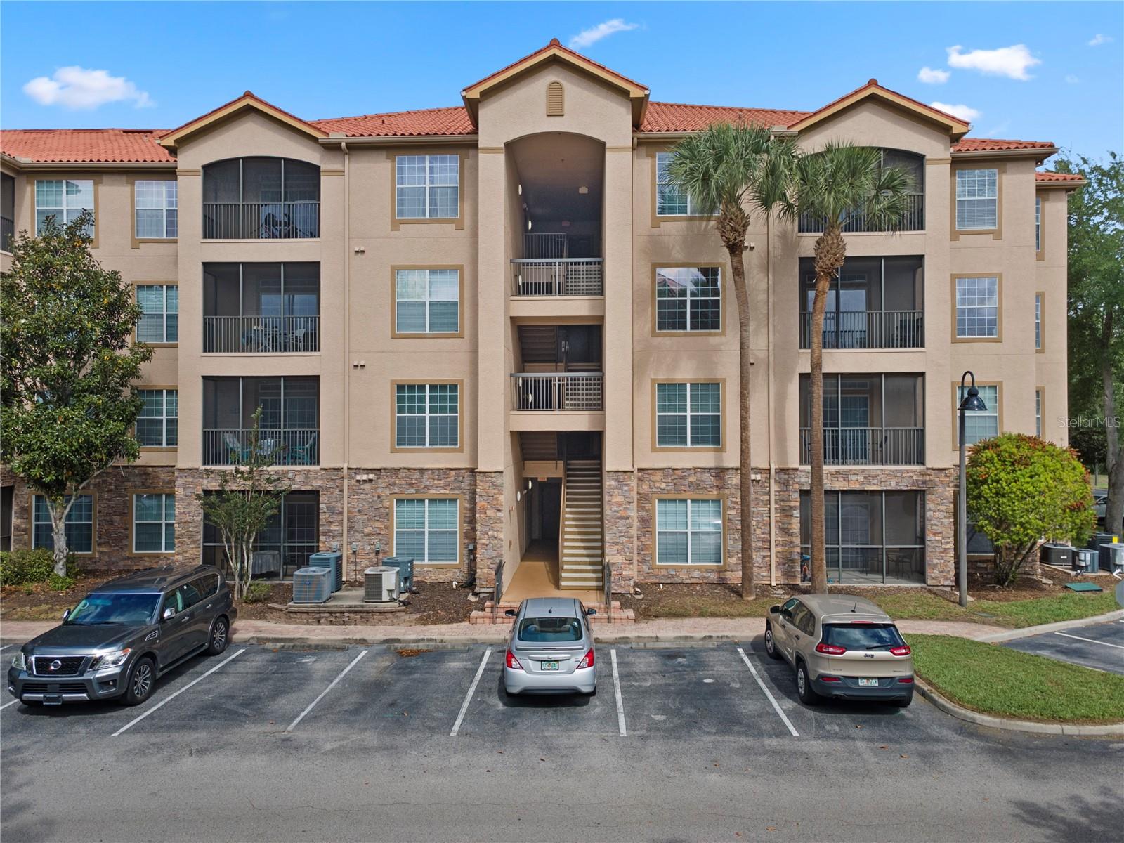 Condominium in DAVENPORT, FL - Daniel Dourado