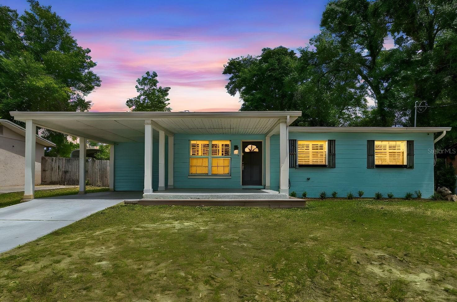 Single Family Residence in TAMPA, FL - Daniel Dourado