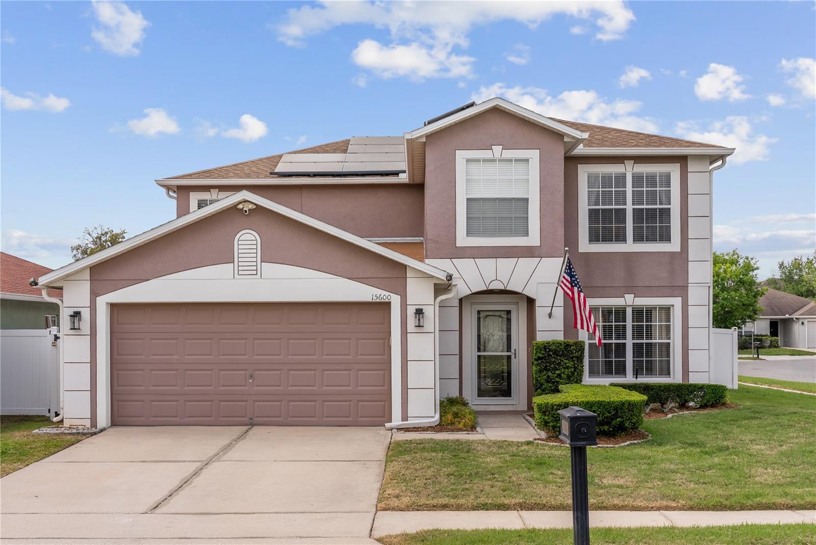 Single Family Residence in ORLANDO, FL - Daniel Dourado