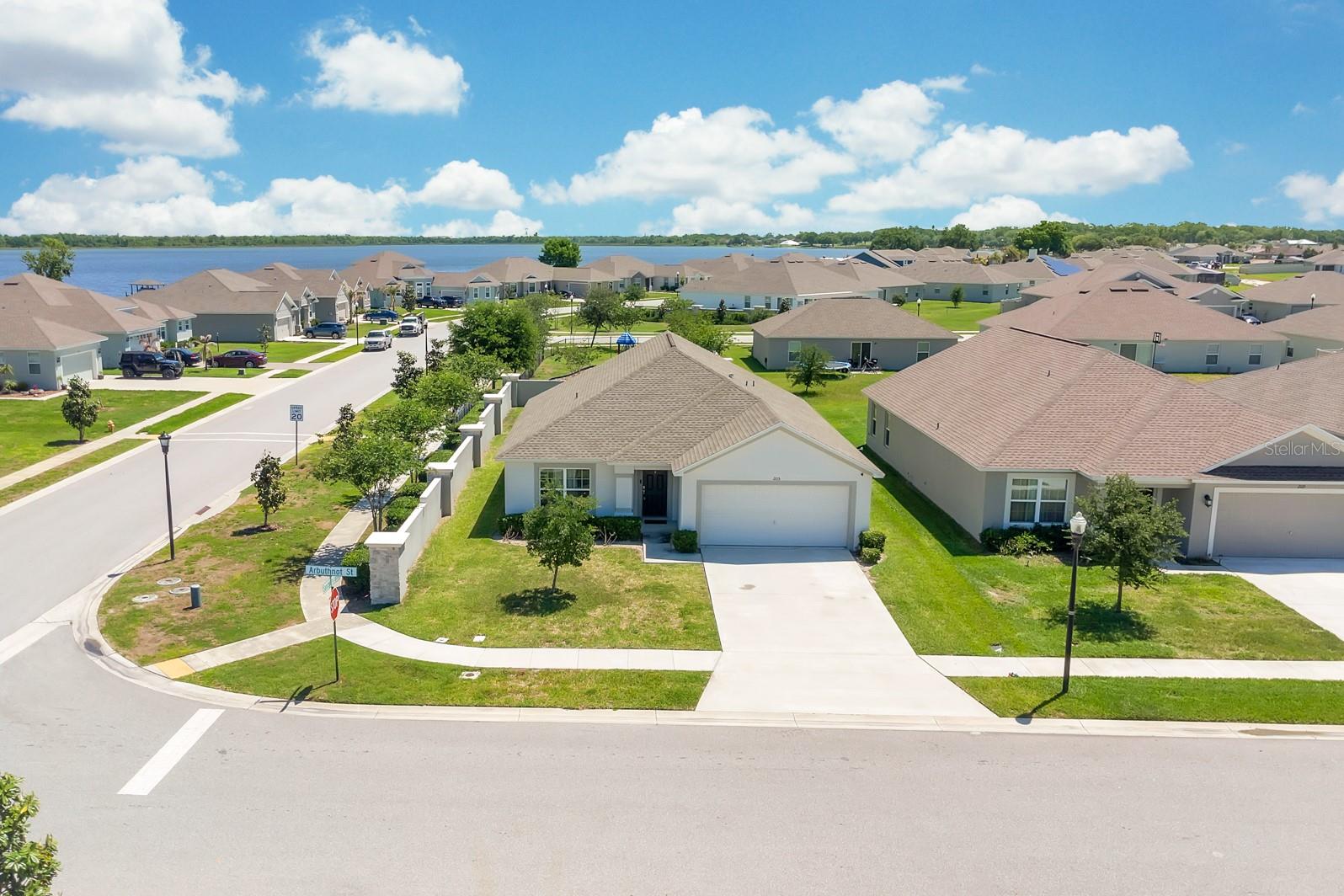 Single Family Residence em WINTER HAVEN, FL - Daniel Dourado