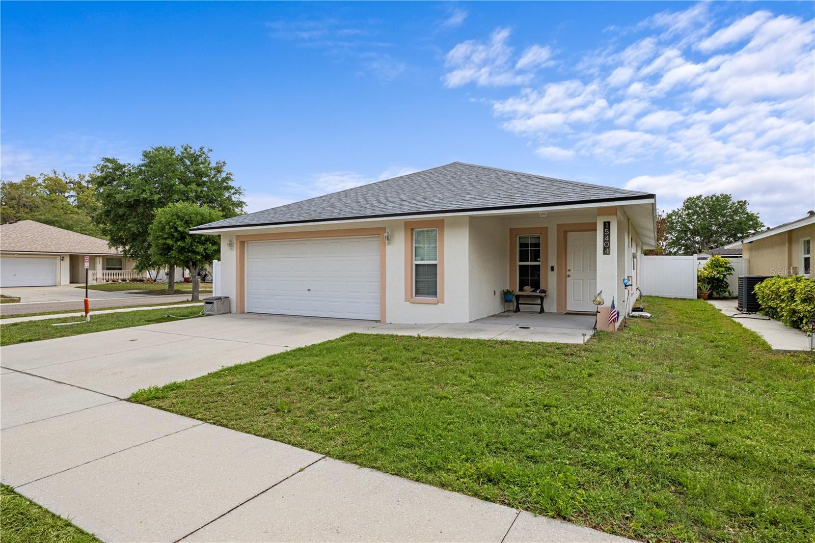 Single Family Residence in WIMAUMA, FL - Daniel Dourado