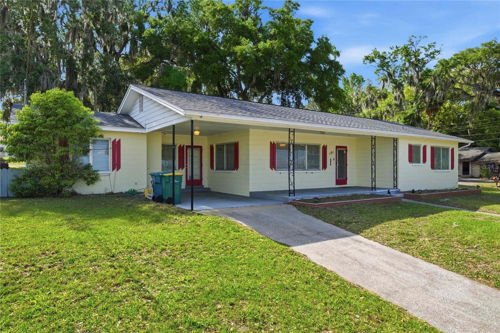Single Family Residence in INVERNESS, FL - Daniel Dourado