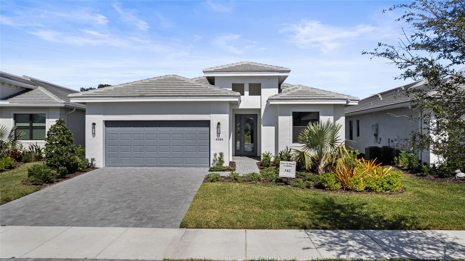 Single Family Residence in LAKEWOOD RANCH, FL - Daniel Dourado