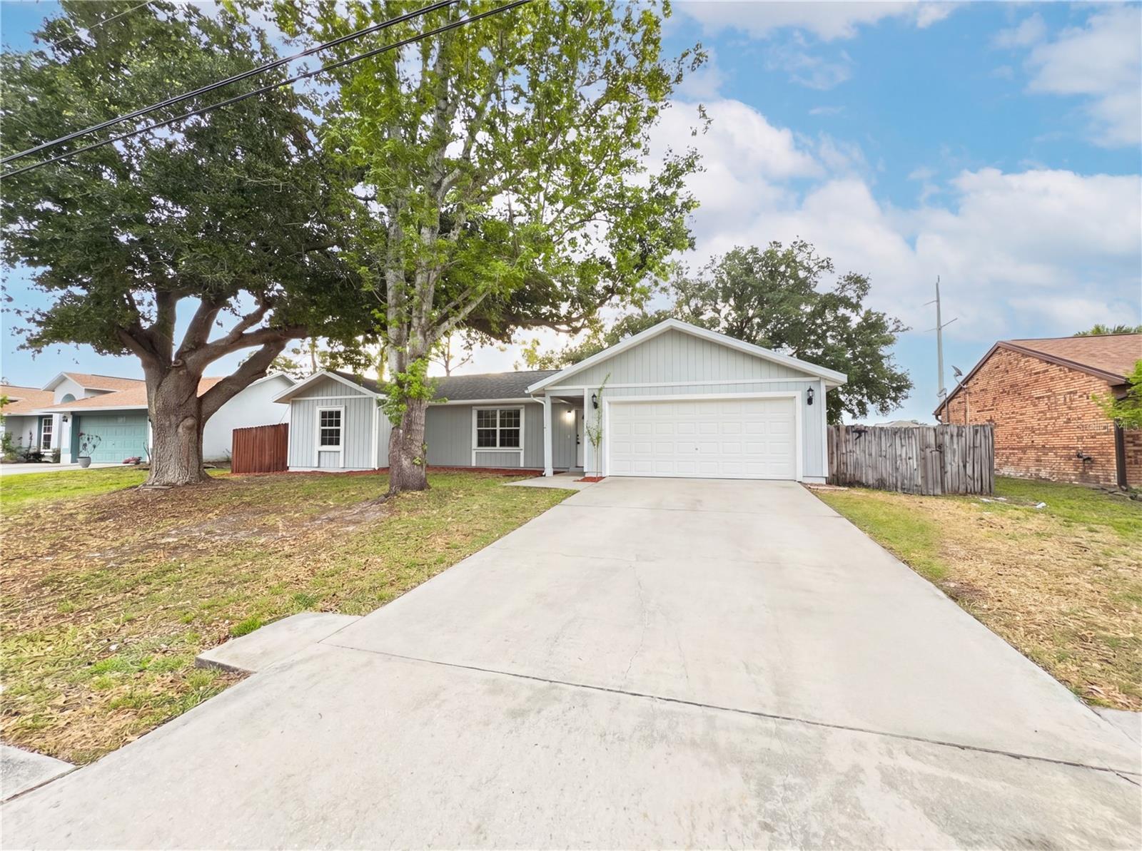 Single Family Residence em PALM BAY, FL - Daniel Dourado