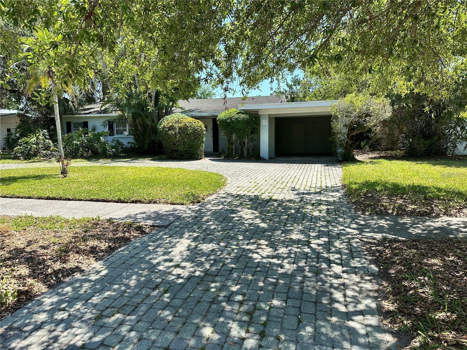 Single Family Residence em ST PETERSBURG, FL - Daniel Dourado