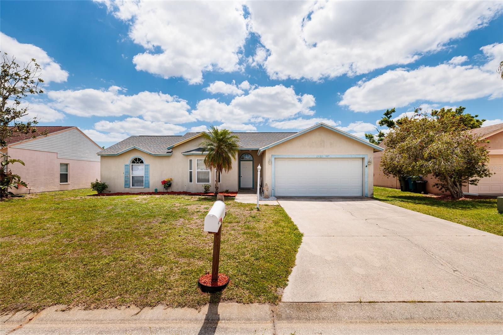 Single Family Residence in PALMETTO, FL - Daniel Dourado