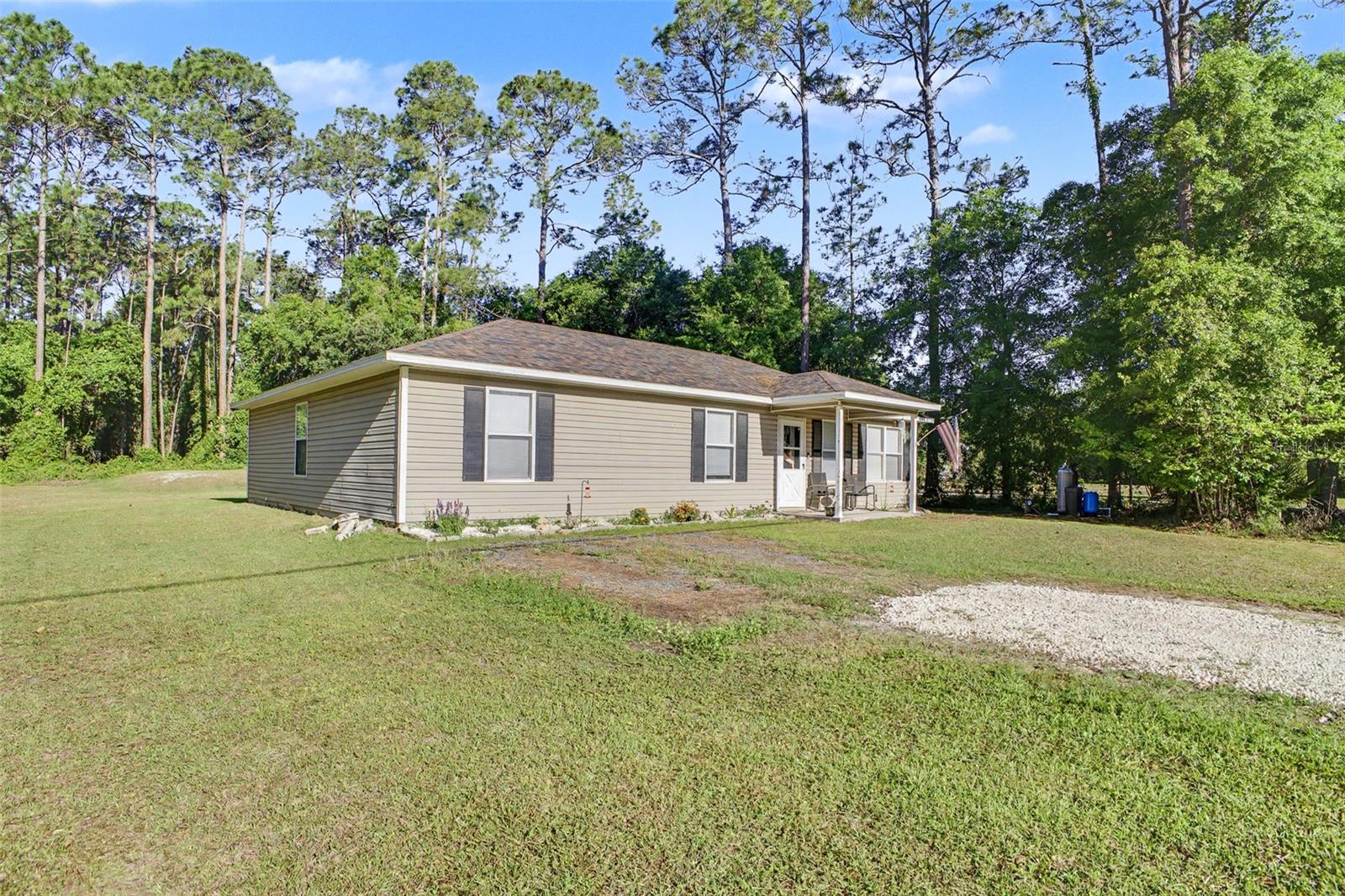 Single Family Residence in BUNNELL, FL - Daniel Dourado