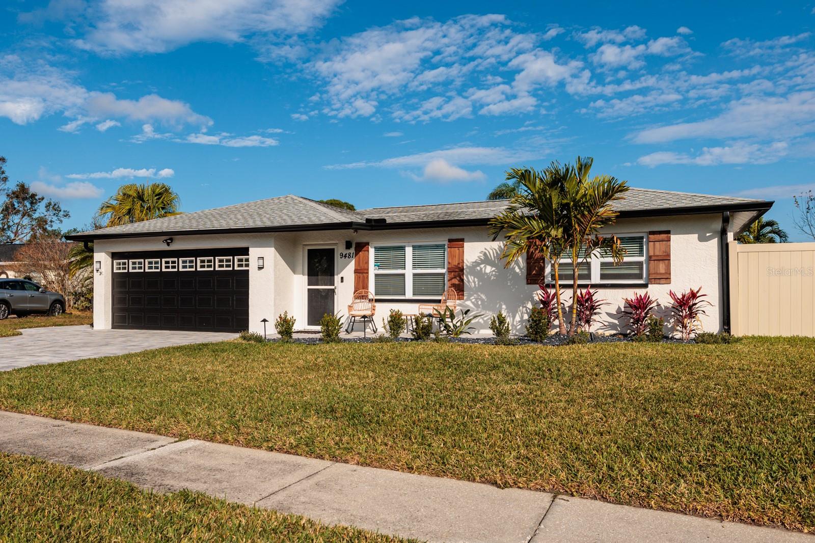 Single Family Residence em SEMINOLE, FL - Daniel Dourado