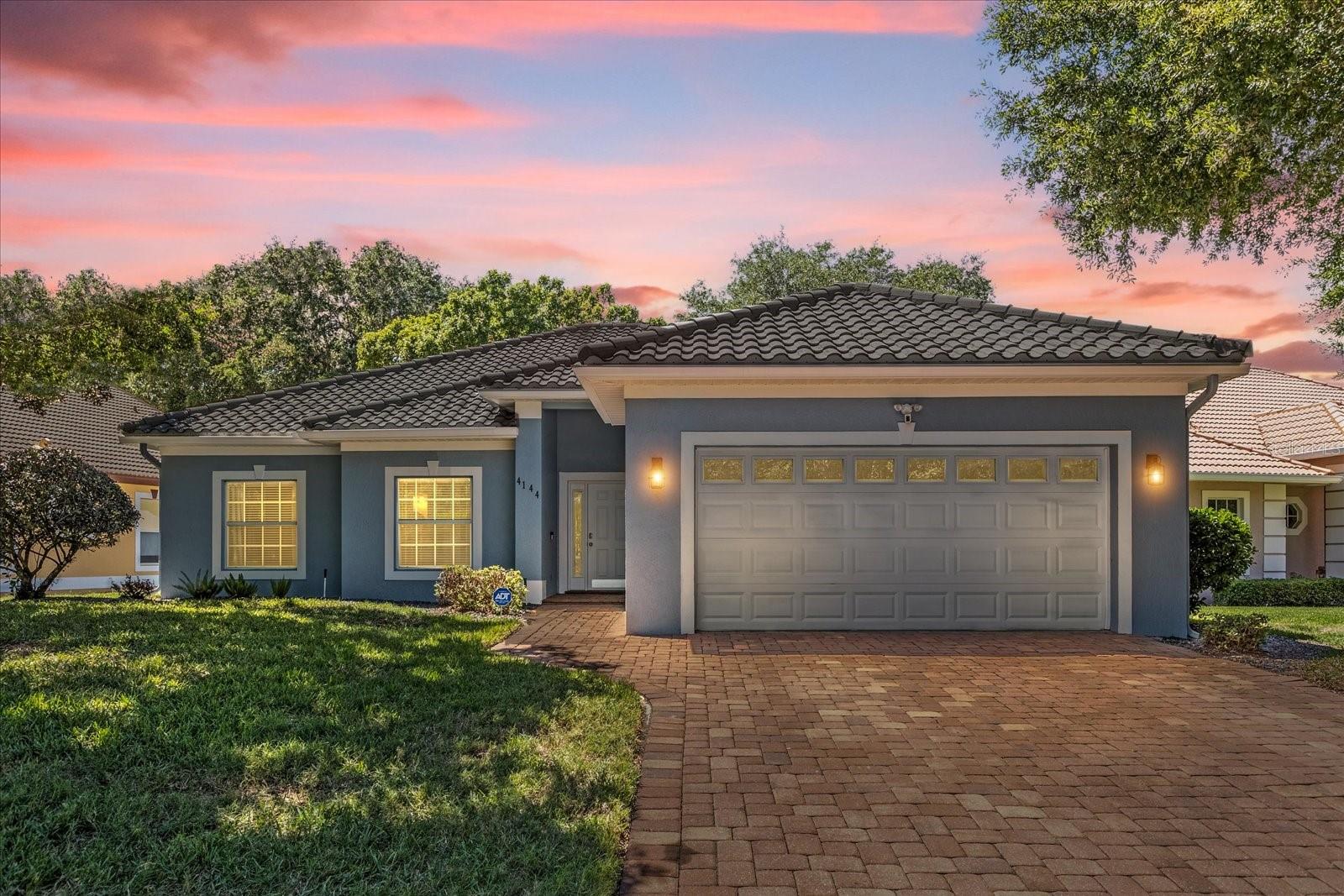 Single Family Residence in WINTER GARDEN, FL - Daniel Dourado