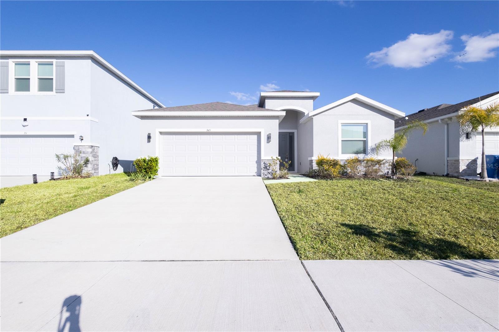 Single Family Residence em APOLLO BEACH, FL - Daniel Dourado