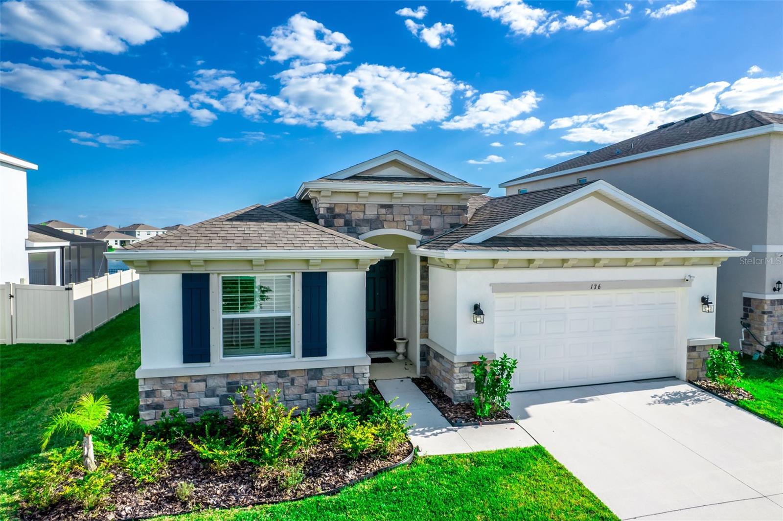Single Family Residence em APOLLO BEACH, FL - Daniel Dourado