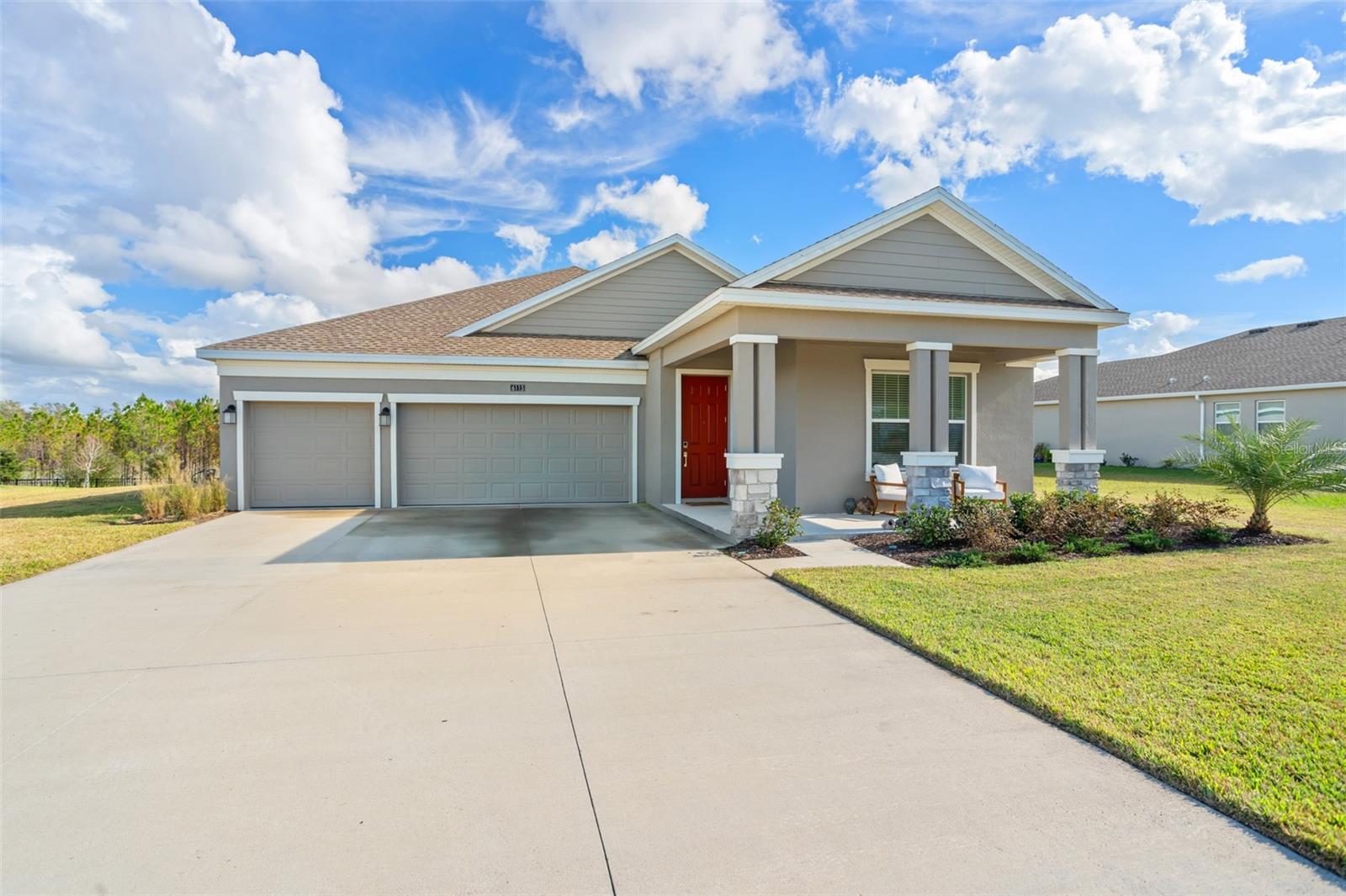 Single Family Residence in MOUNT DORA, FL - Daniel Dourado