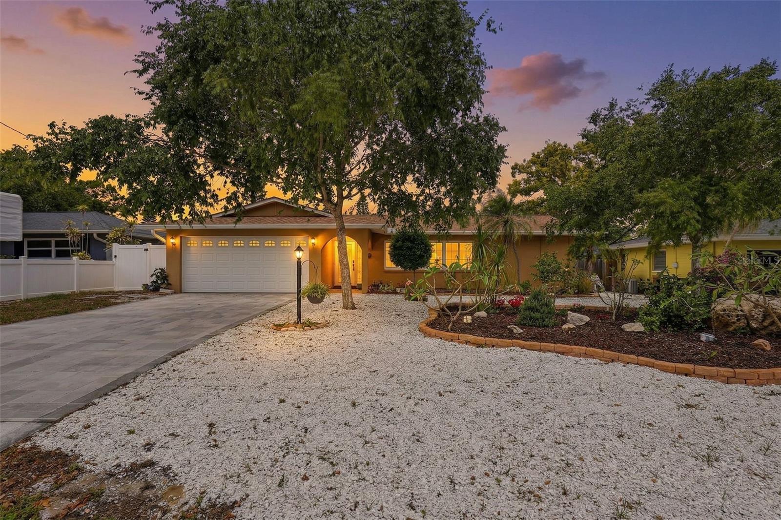 Single Family Residence em LARGO, FL - Daniel Dourado