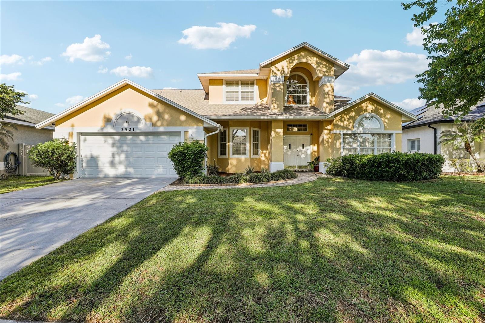 Single Family Residence in ORLANDO, FL - Daniel Dourado