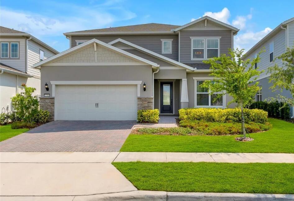 Single Family Residence in ORLANDO, FL - Daniel Dourado