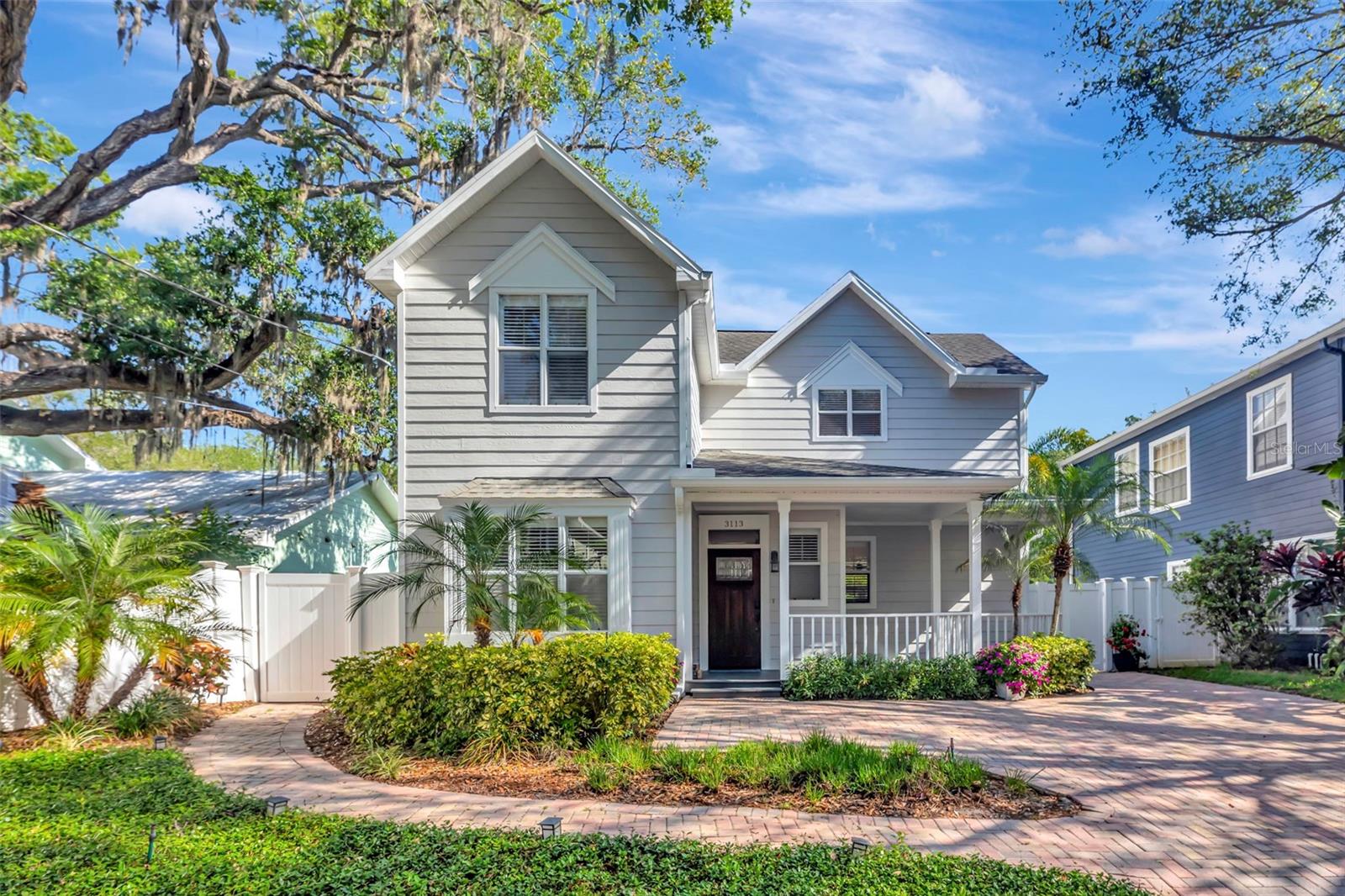 Single Family Residence in TAMPA, FL - Daniel Dourado