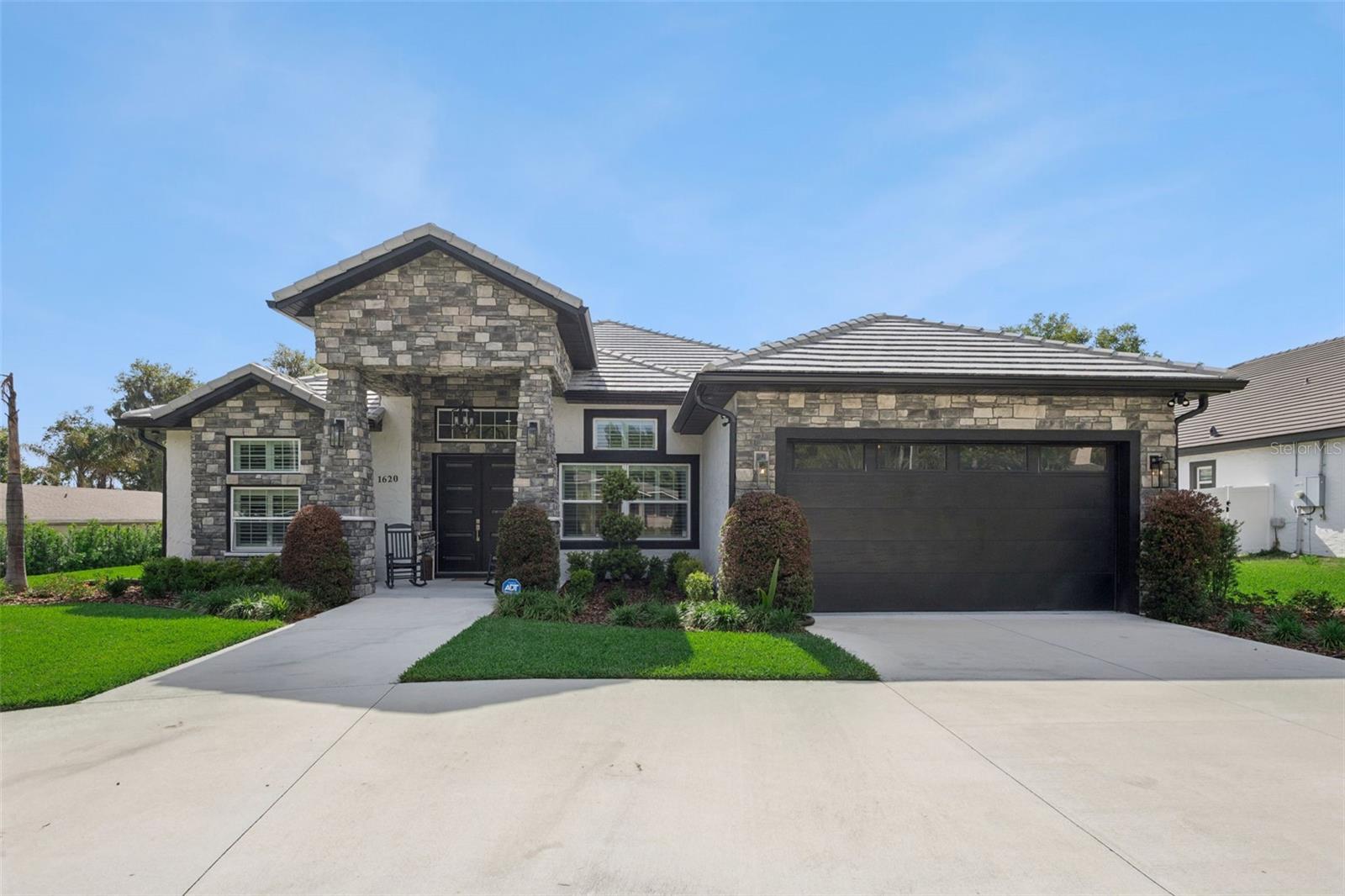 Single Family Residence em CLERMONT, FL - Daniel Dourado