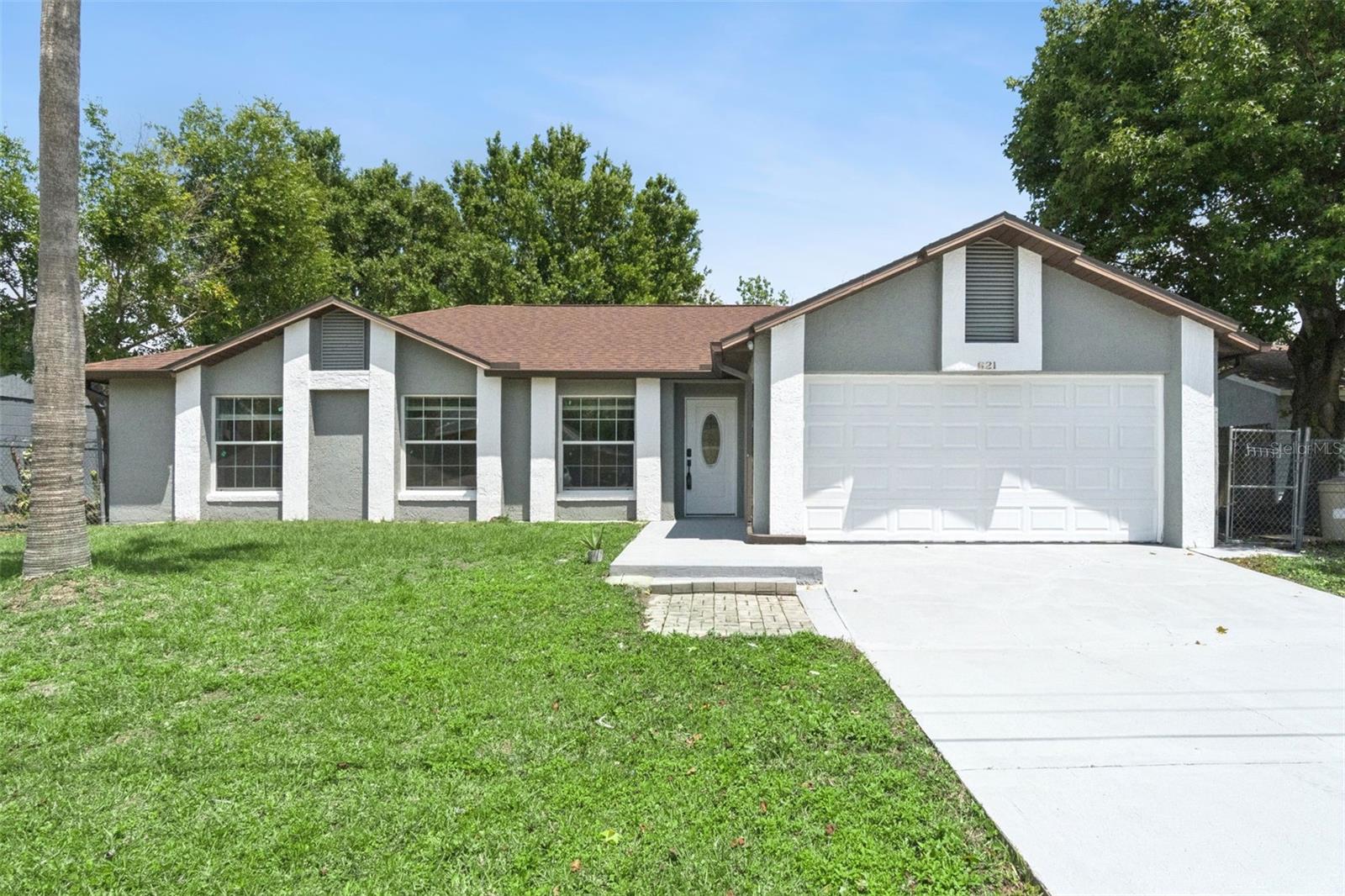 Single Family Residence em POINCIANA, FL - Daniel Dourado