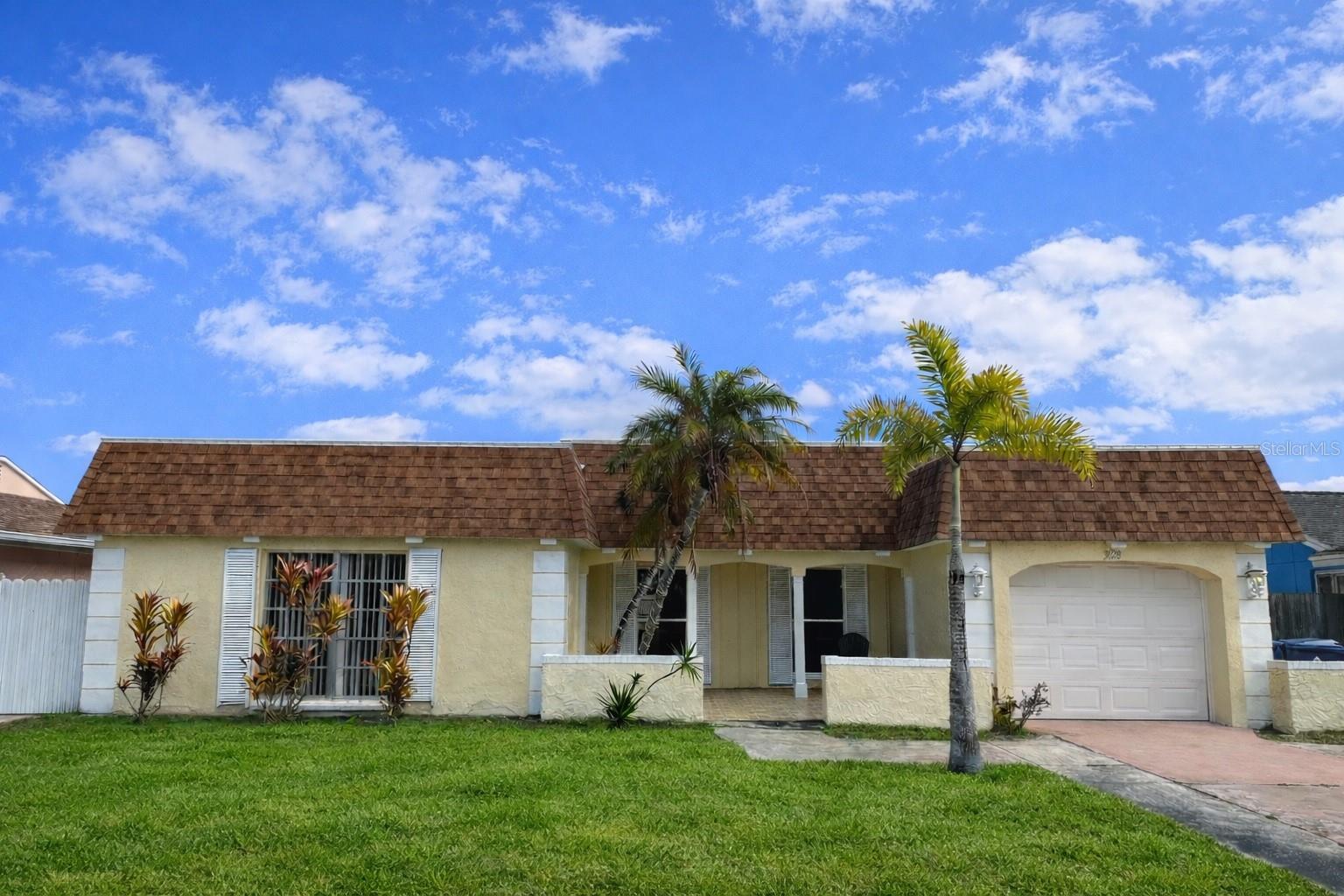 Single Family Residence em HOLIDAY, FL - Daniel Dourado