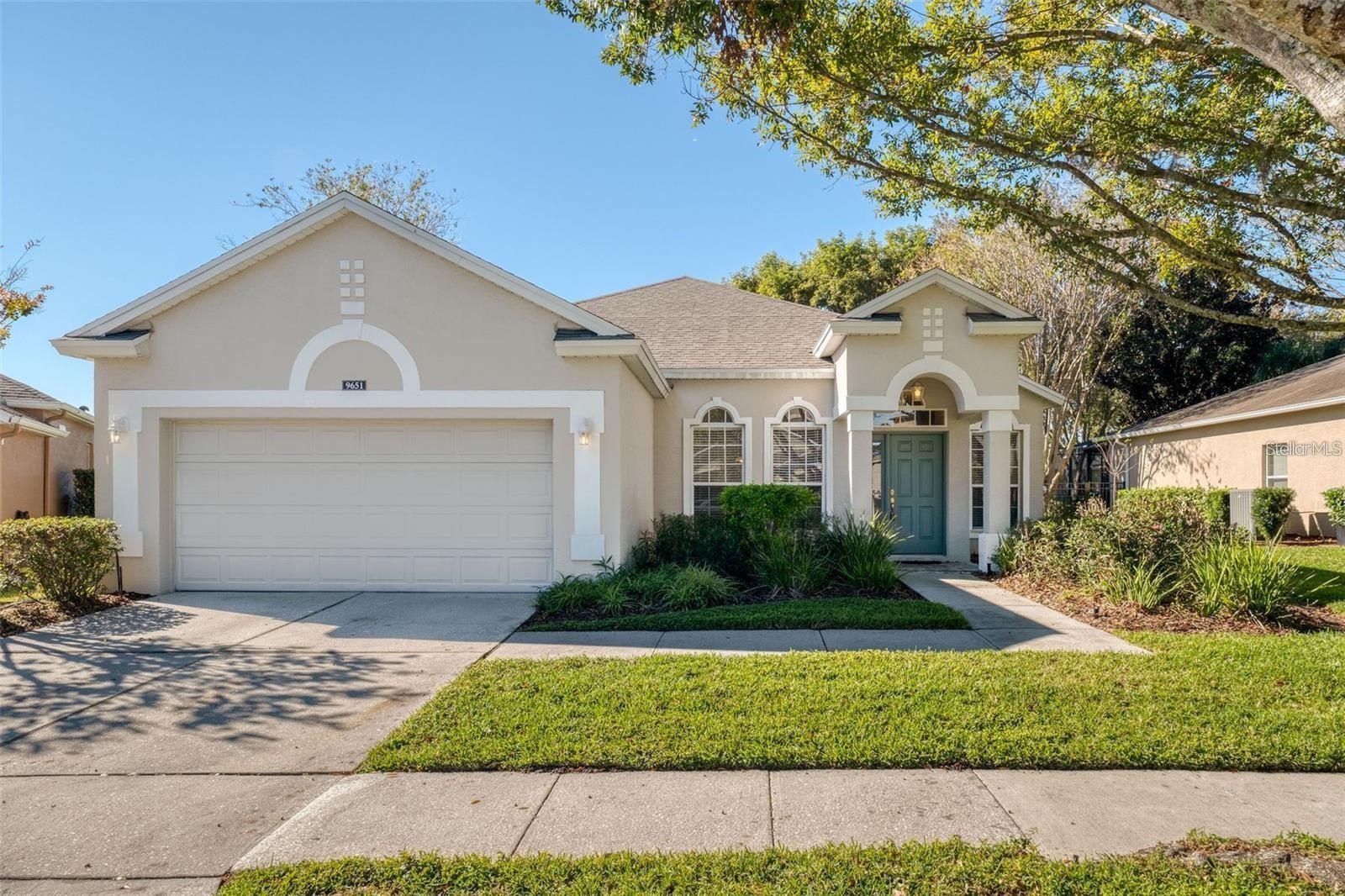 Single Family Residence in ORLANDO, FL - Daniel Dourado