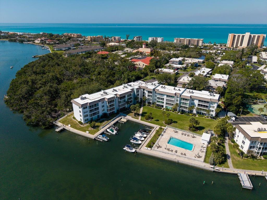 Condominium in LONGBOAT KEY, FL - Daniel Dourado