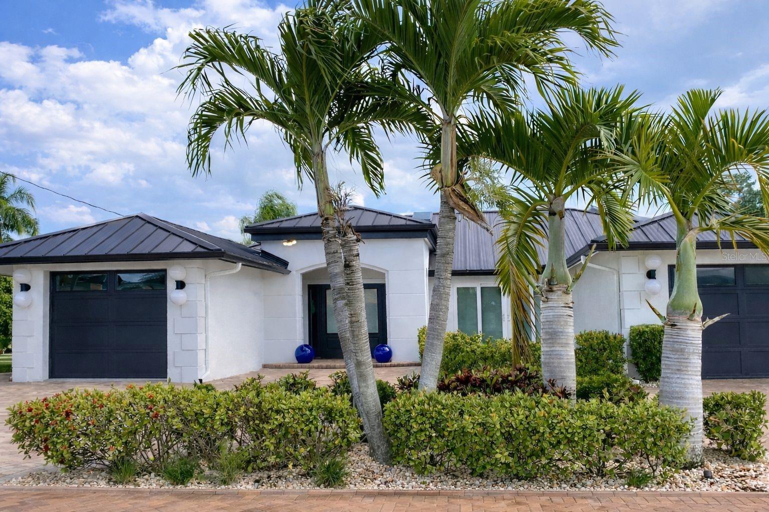 Single Family Residence em CAPE CORAL, FL - Daniel Dourado
