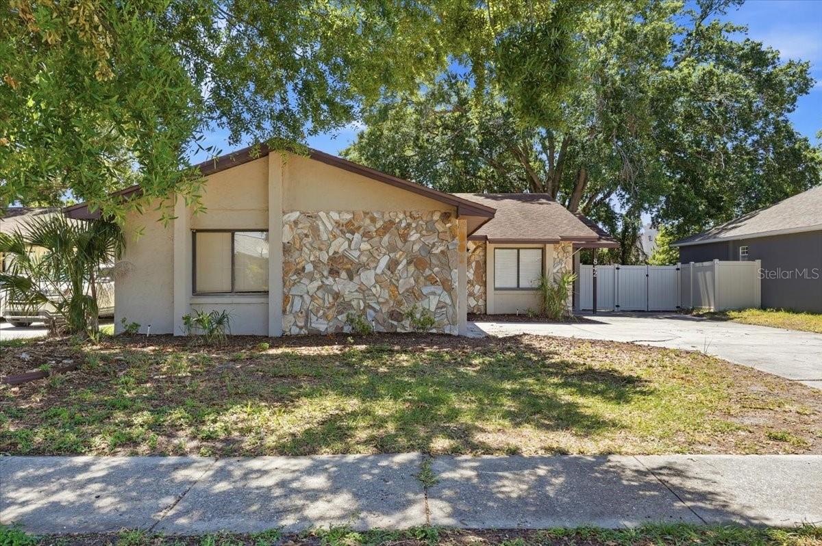 Single Family Residence in LAKELAND, FL - Daniel Dourado