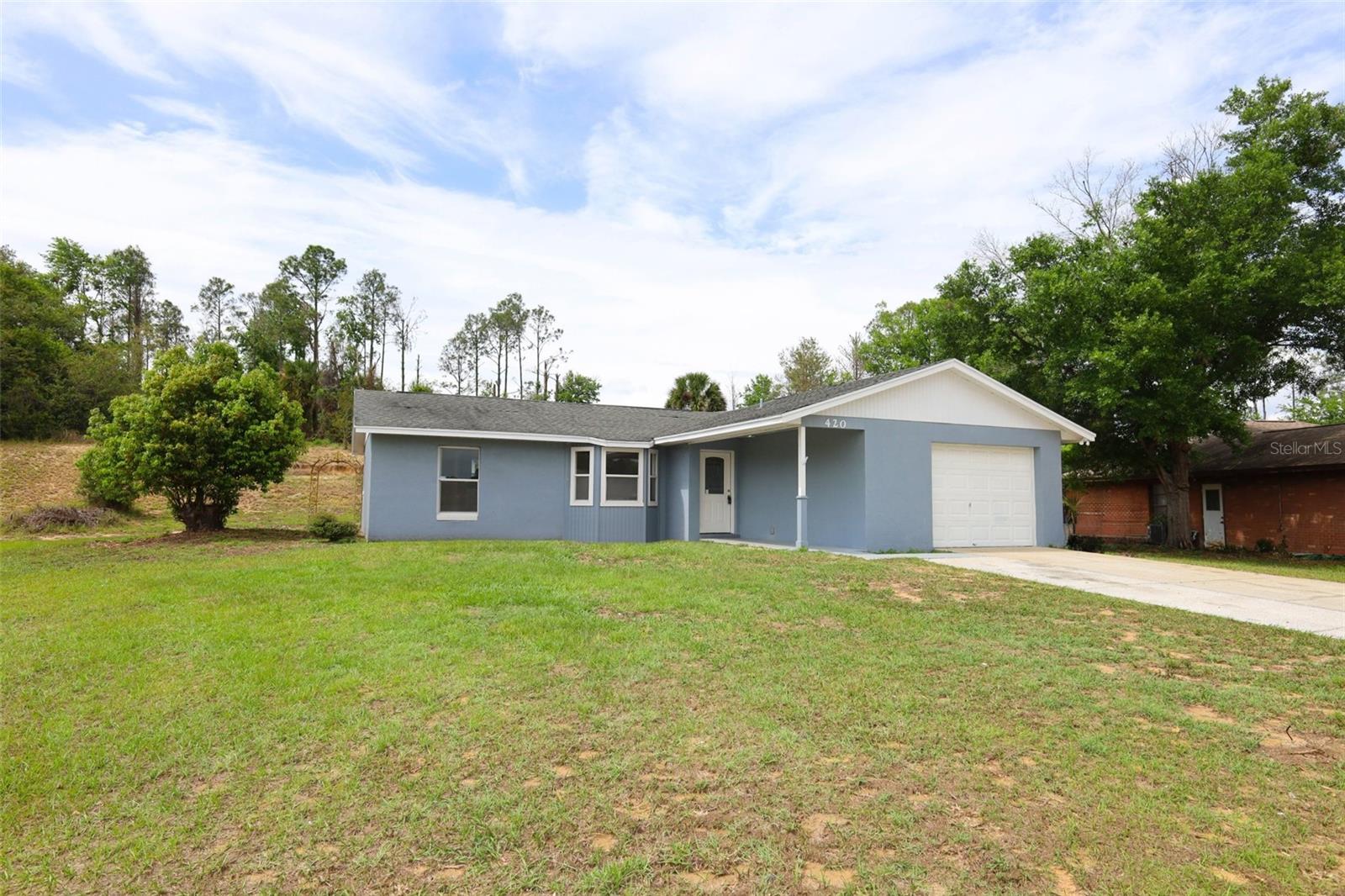 Single Family Residence in MINNEOLA, FL - Daniel Dourado