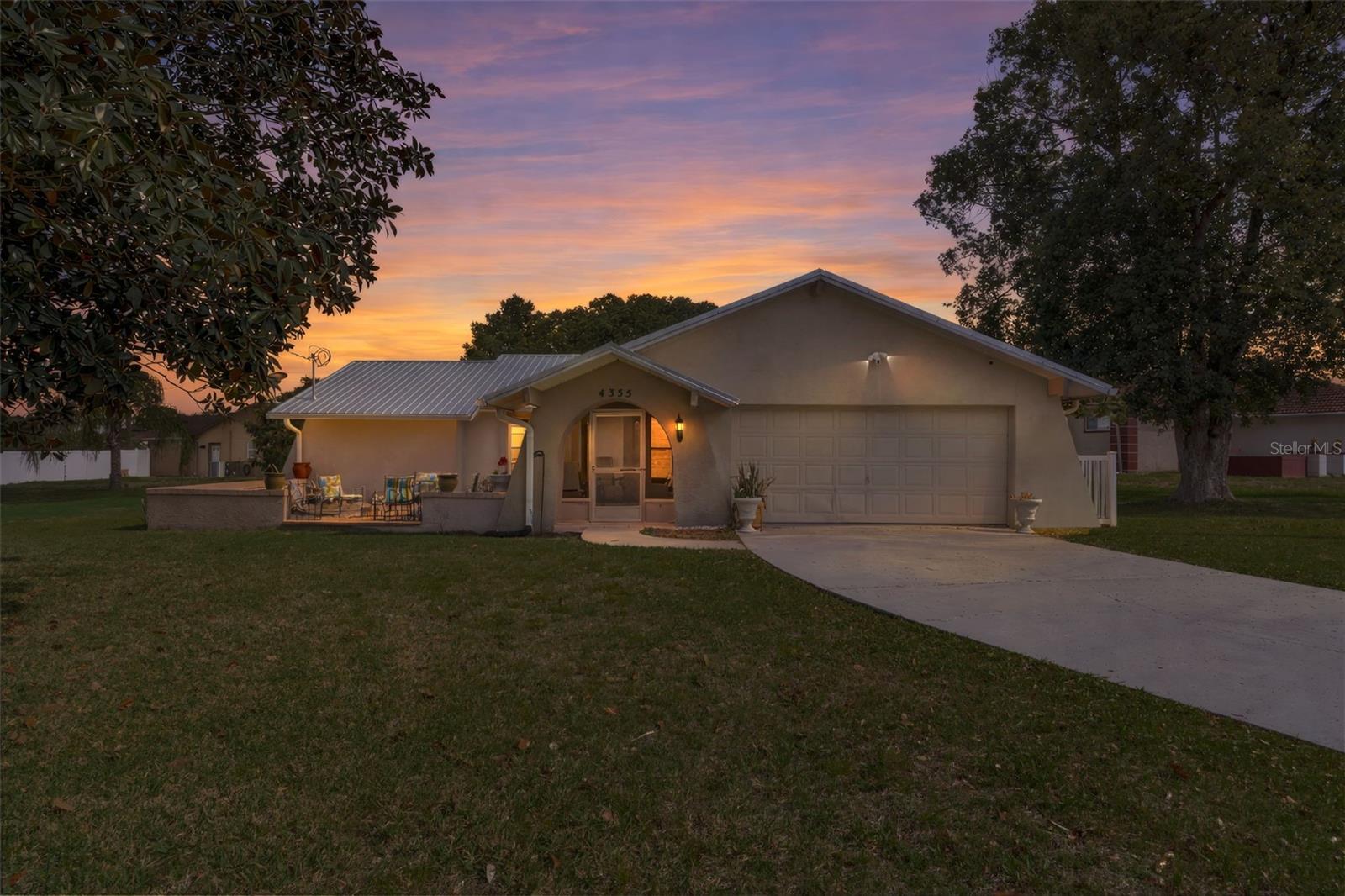 Single Family Residence em SPRING HILL, FL - Daniel Dourado