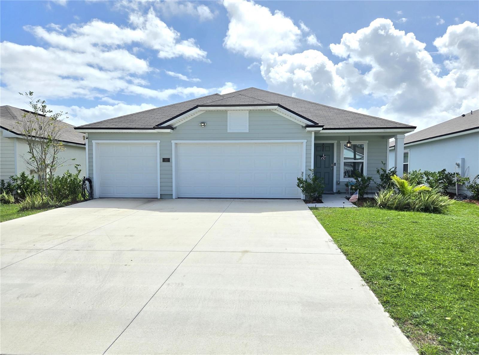 Single Family Residence in PALM COAST, FL - Daniel Dourado