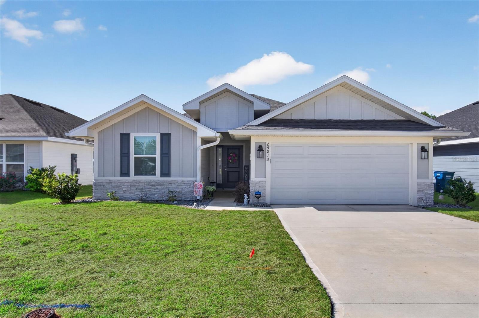 Single Family Residence em NEWBERRY, FL - Daniel Dourado