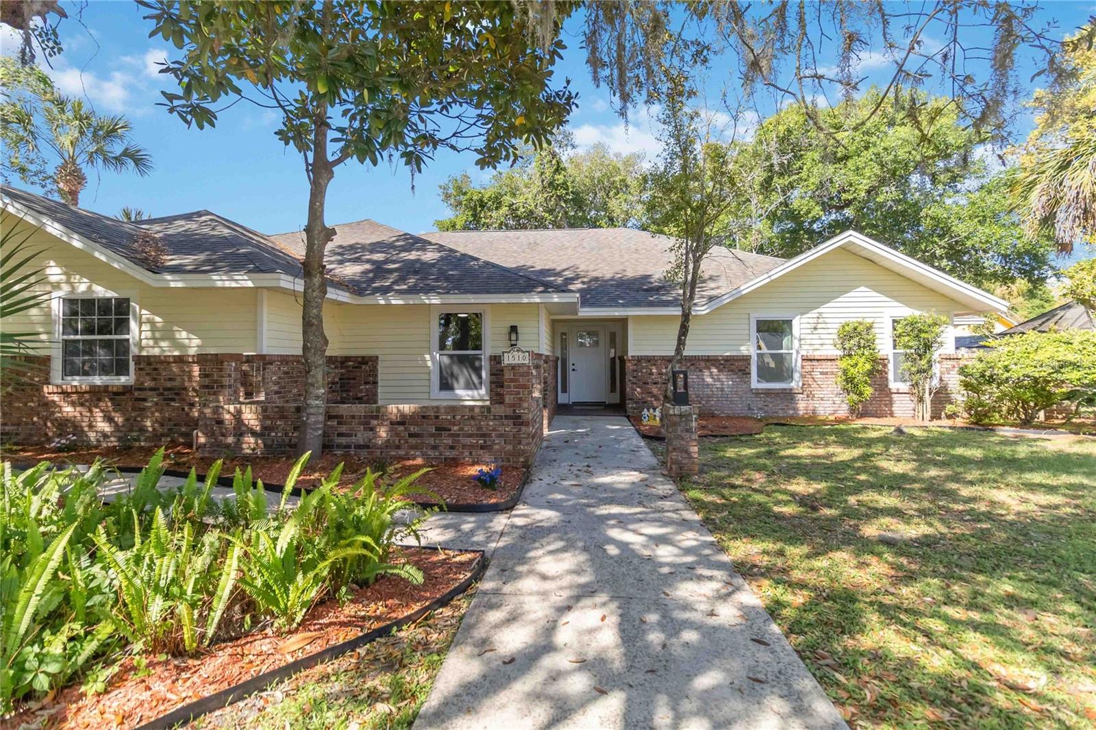 Single Family Residence in ORMOND BEACH, FL - Daniel Dourado