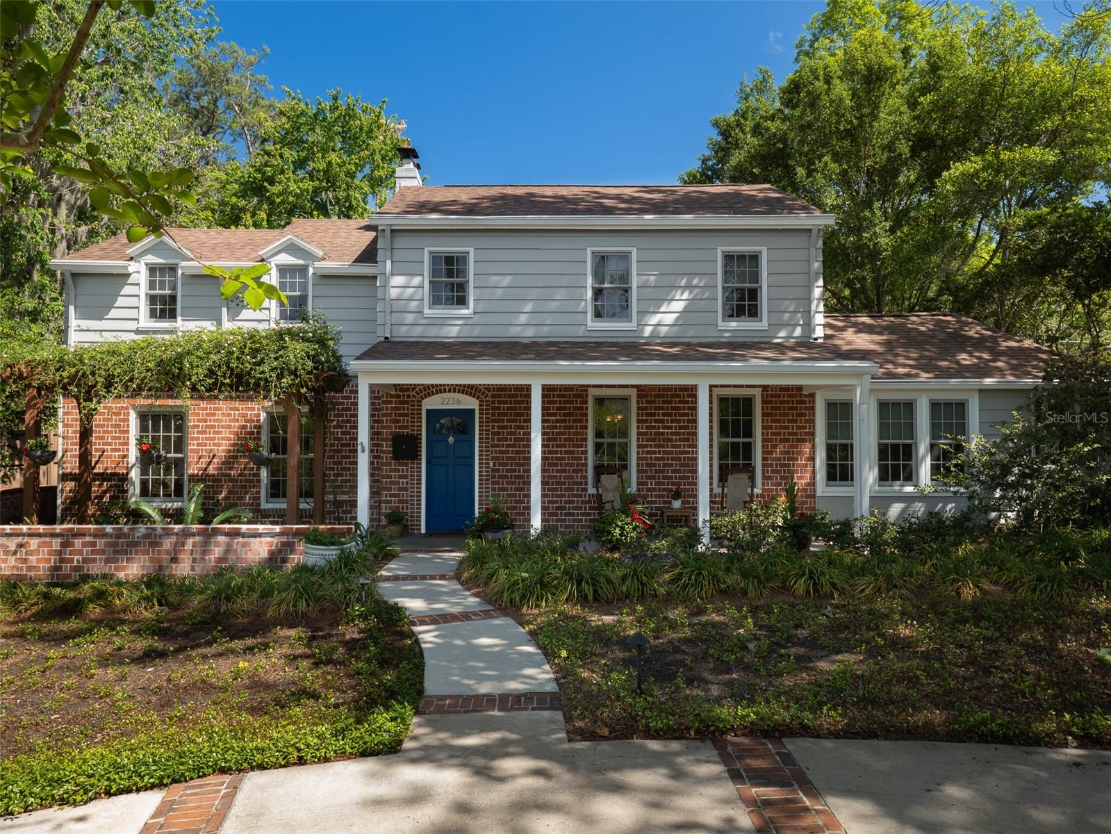Single Family Residence in GAINESVILLE, FL - Daniel Dourado