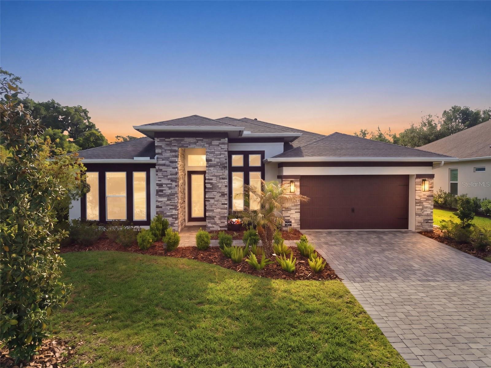 Single Family Residence in DADE CITY, FL - Daniel Dourado