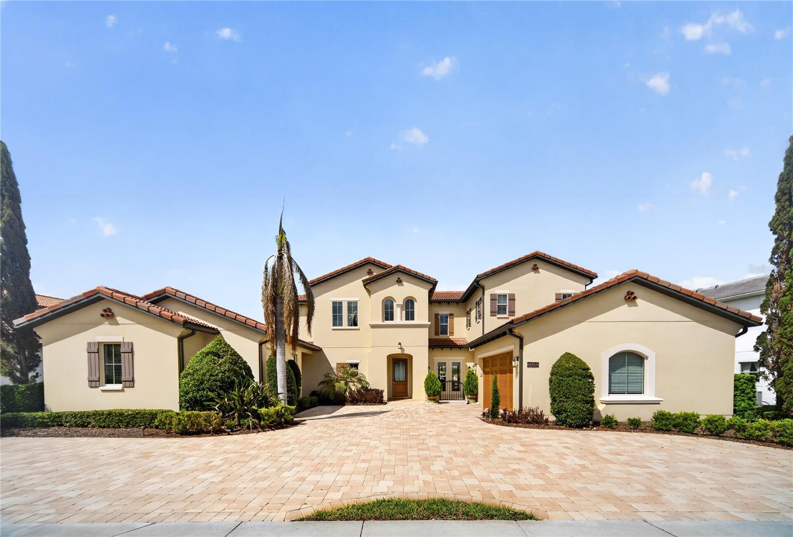 Single Family Residence in WINTER GARDEN, FL - Daniel Dourado