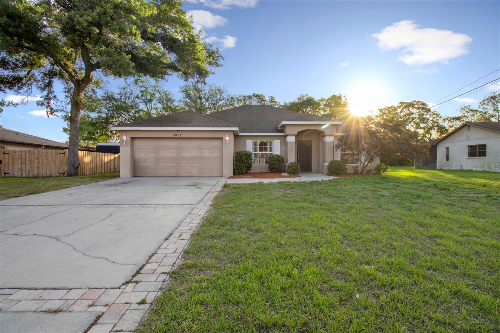 Single Family Residence em SPRING HILL, FL - Daniel Dourado