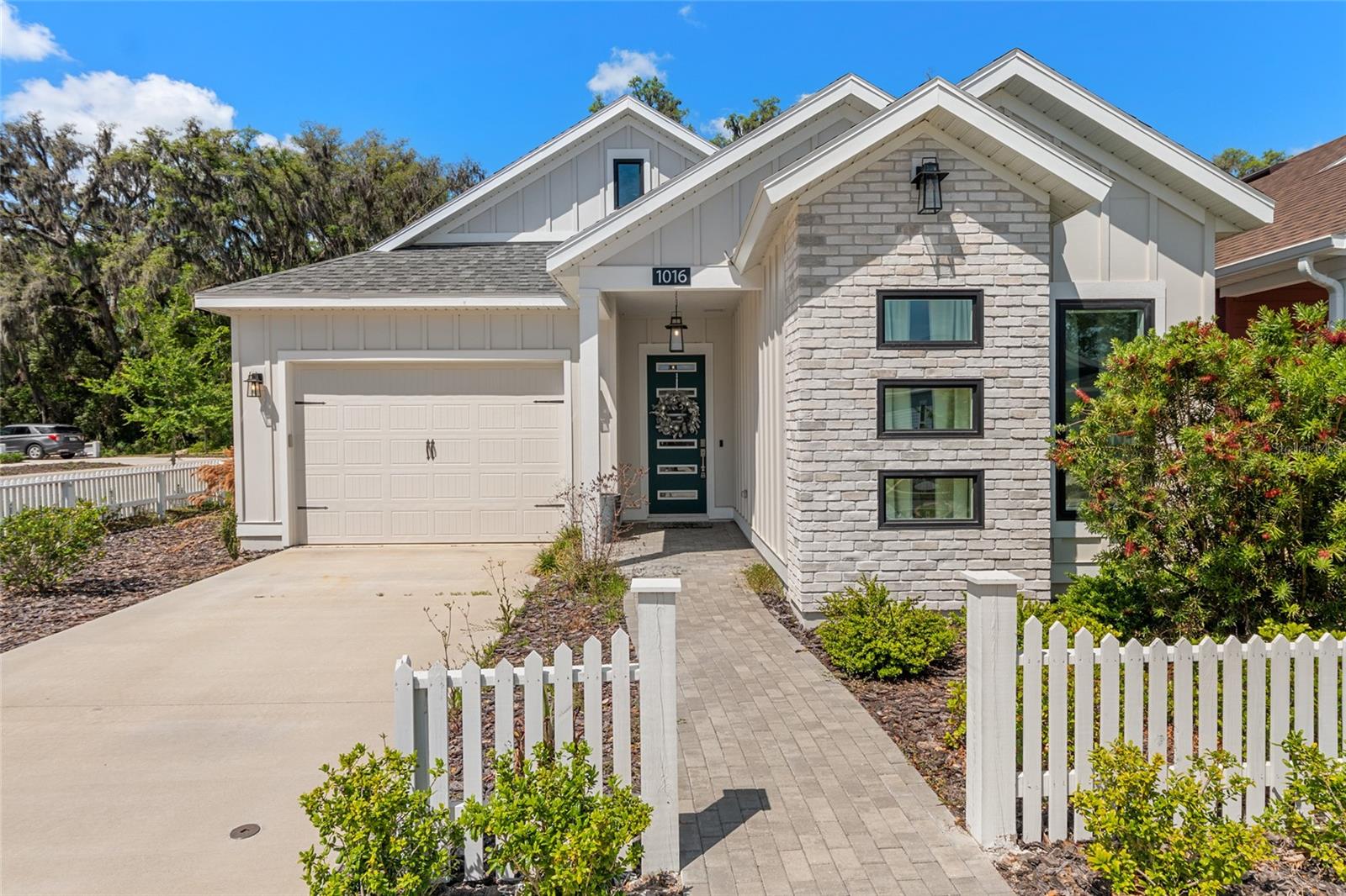 Single Family Residence em NEWBERRY, FL - Daniel Dourado