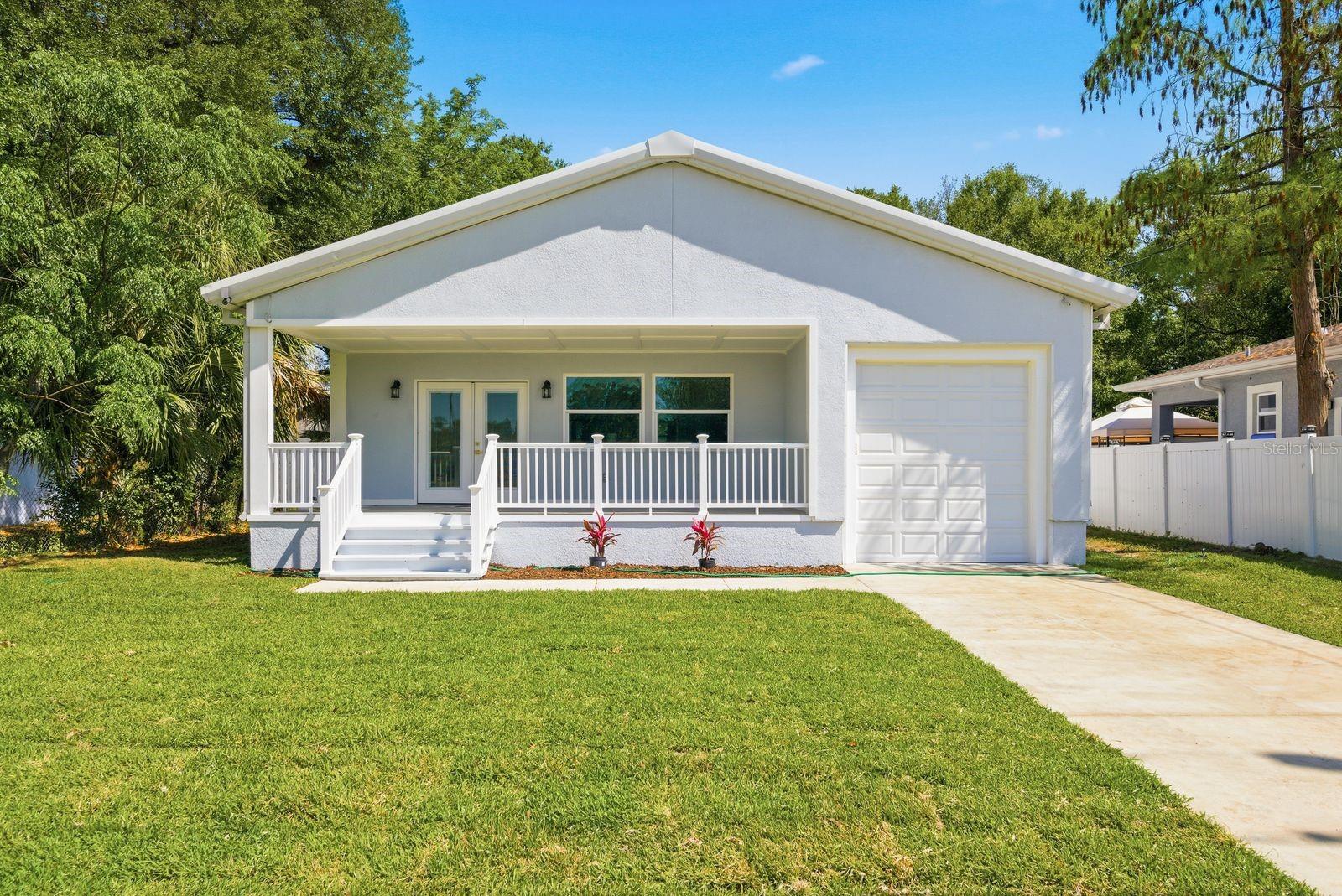 Single Family Residence in TAMPA, FL - Daniel Dourado