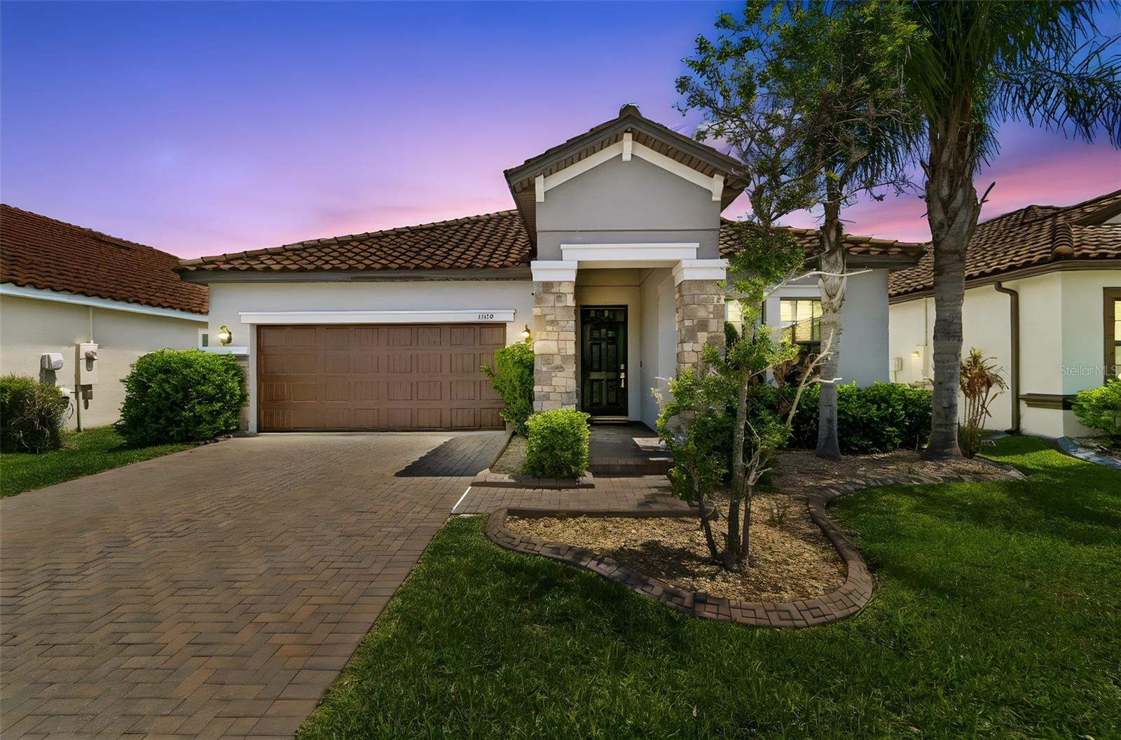 Single Family Residence in RIVERVIEW, FL - Daniel Dourado