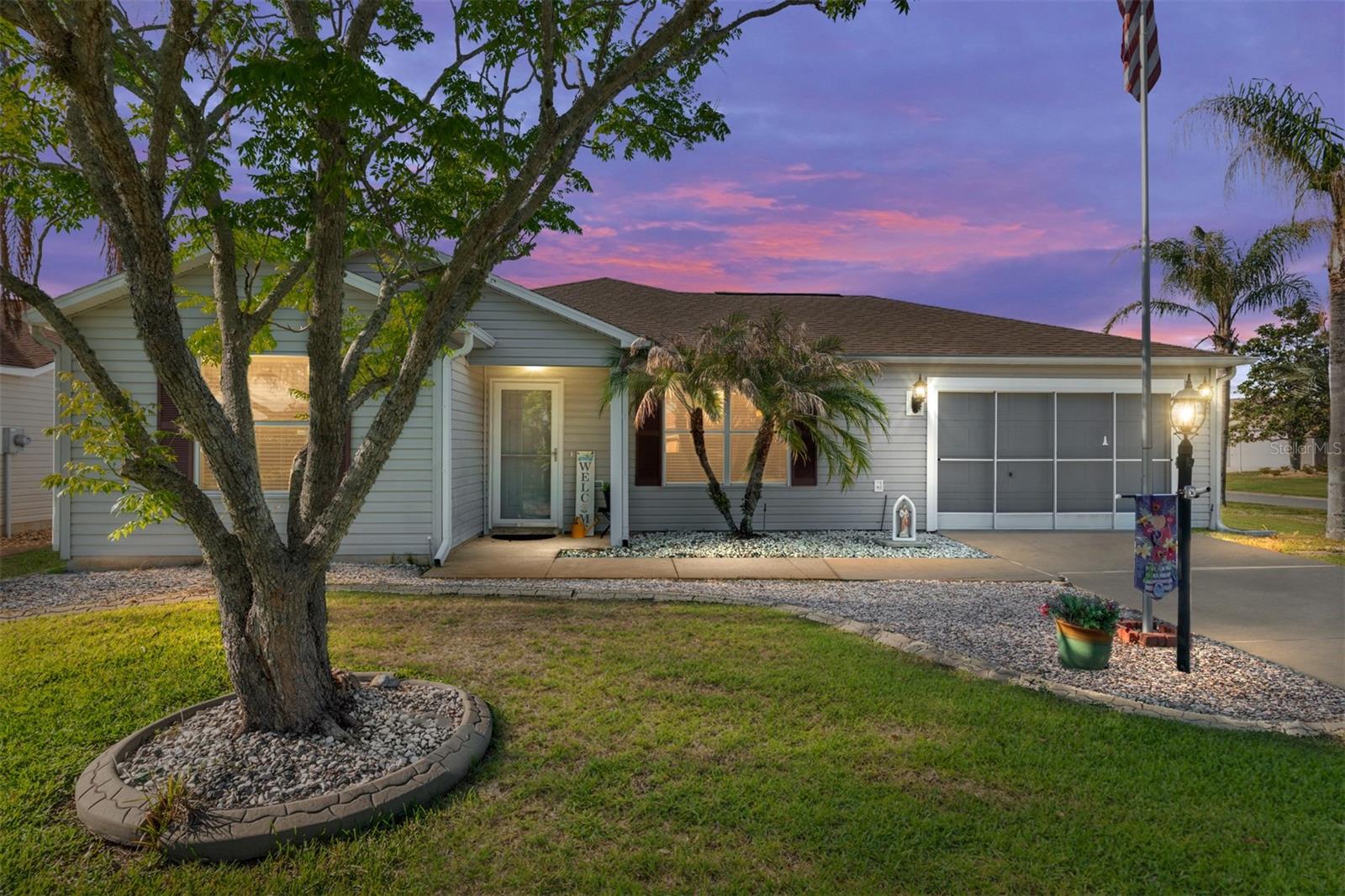 Single Family Residence in THE VILLAGES, FL - Daniel Dourado