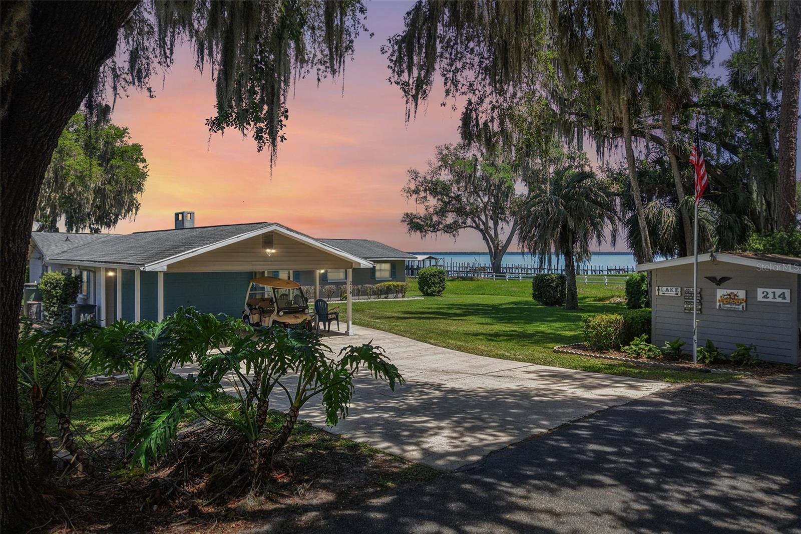 Single Family Residence em CRESCENT CITY, FL - Daniel Dourado