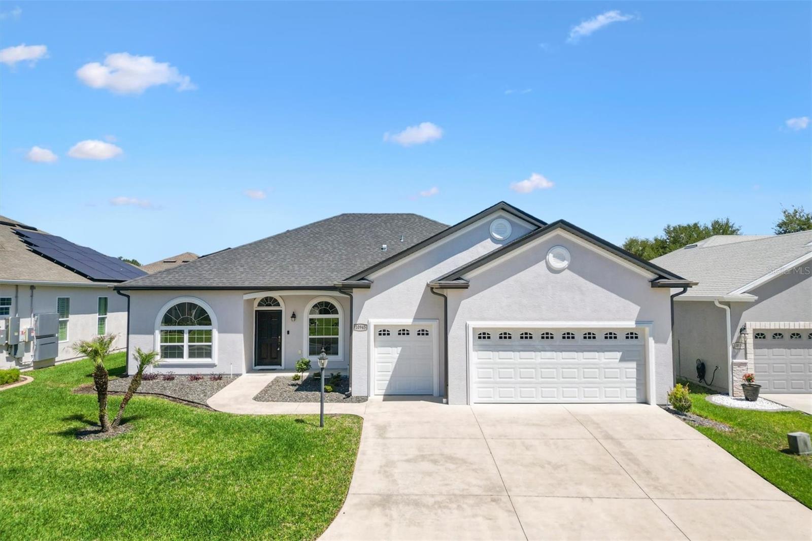 Single Family Residence em SUMMERFIELD, FL - Daniel Dourado