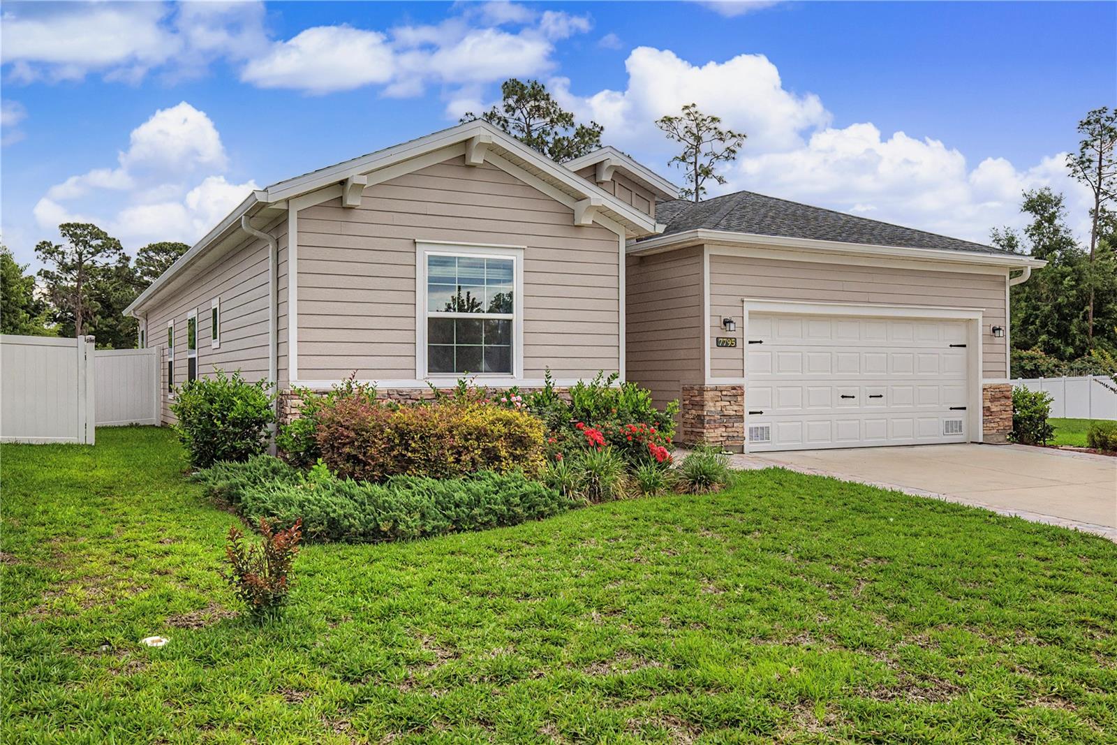 Single Family Residence in OCALA, FL - Daniel Dourado