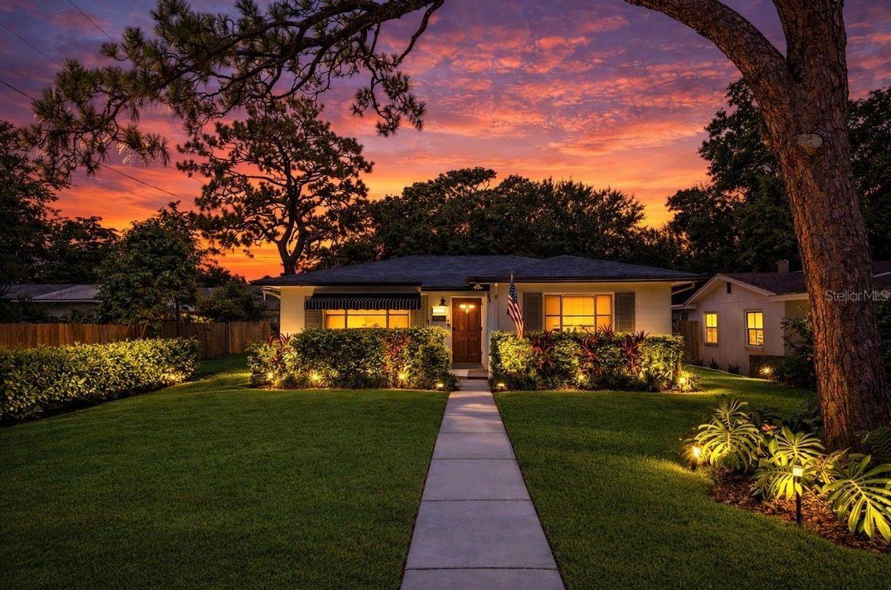 Single Family Residence em ST PETERSBURG, FL - Daniel Dourado