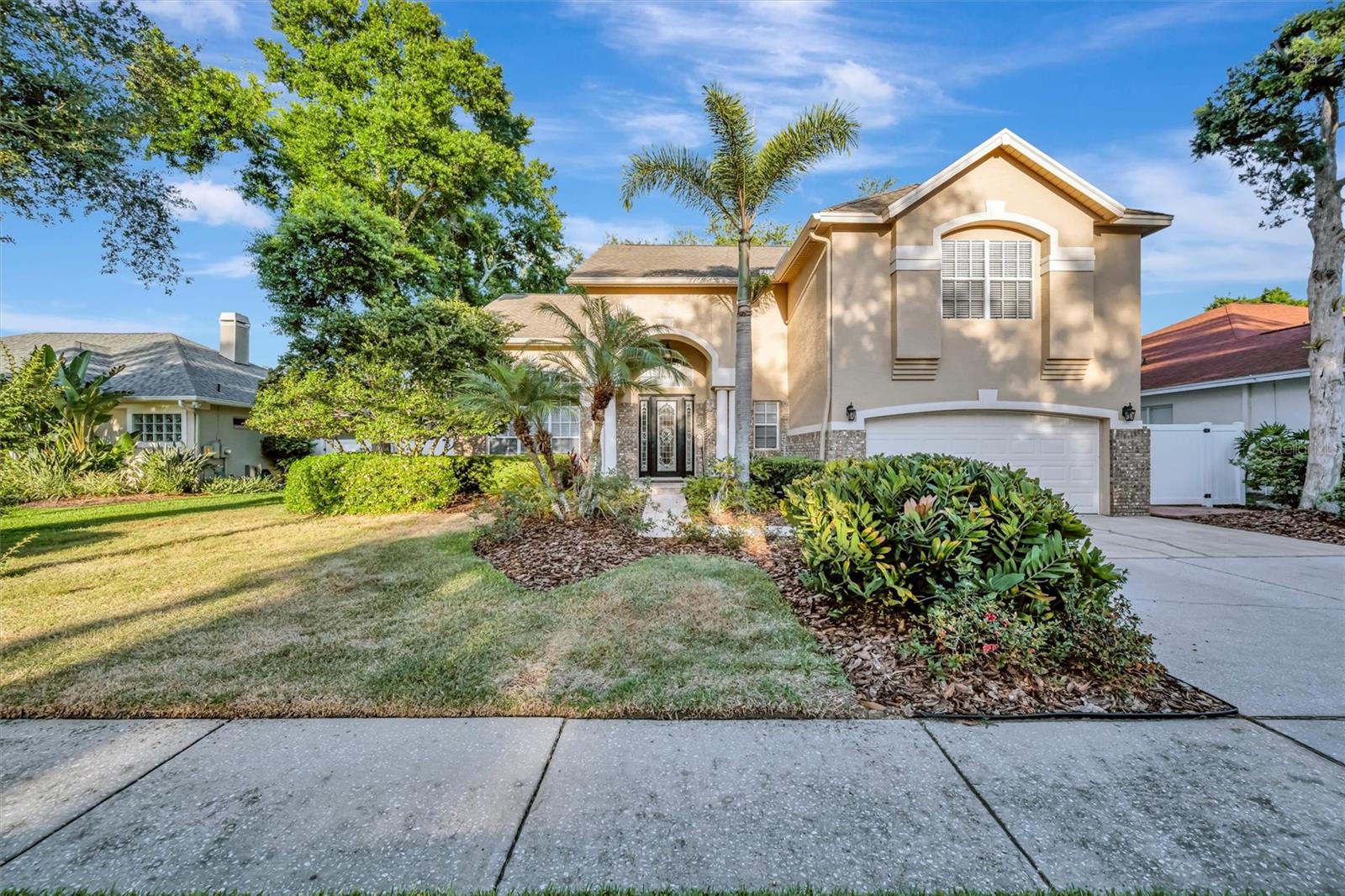 Single Family Residence in TAMPA, FL - Daniel Dourado