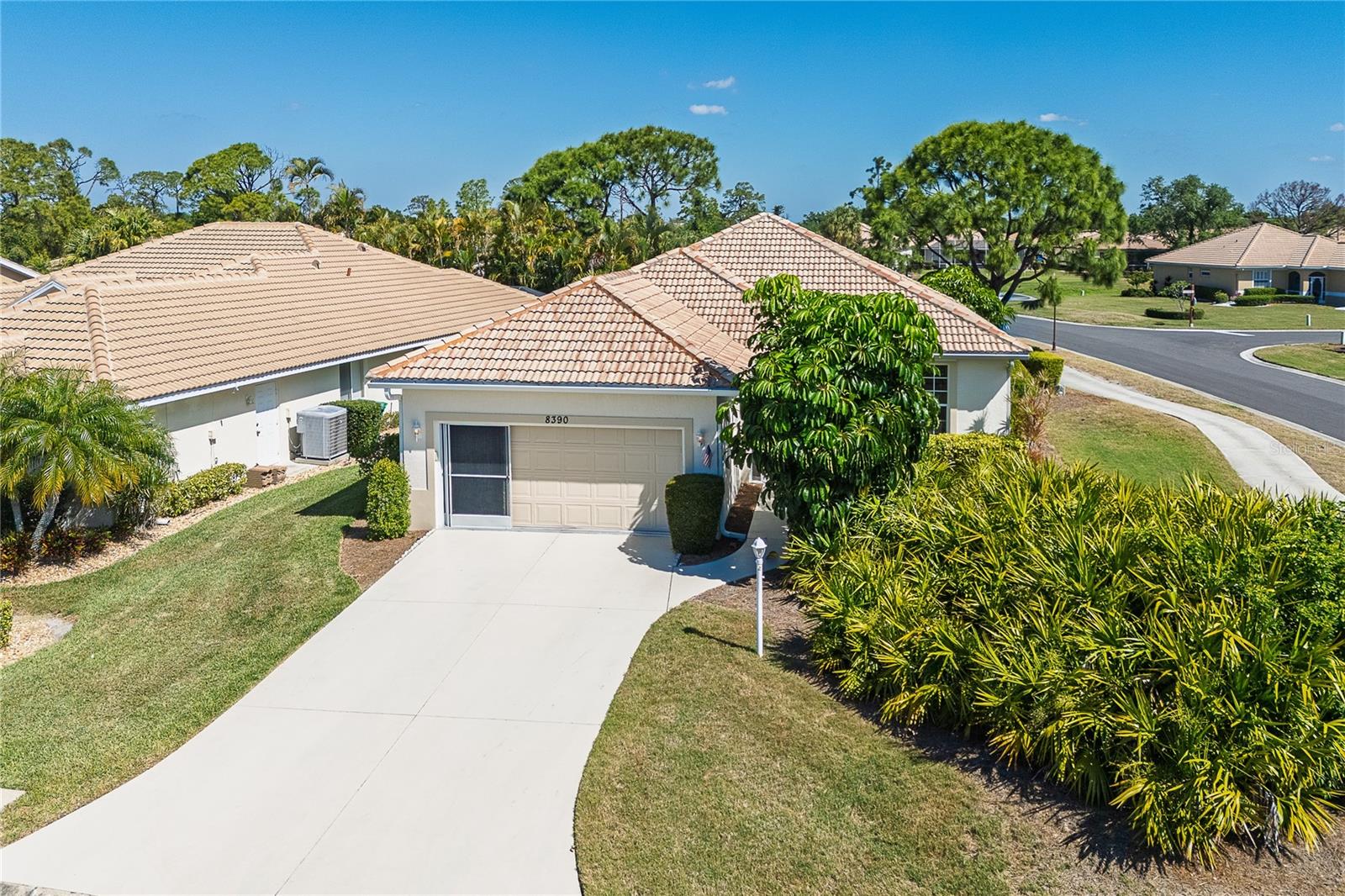 Single Family Residence em ENGLEWOOD, FL - Daniel Dourado