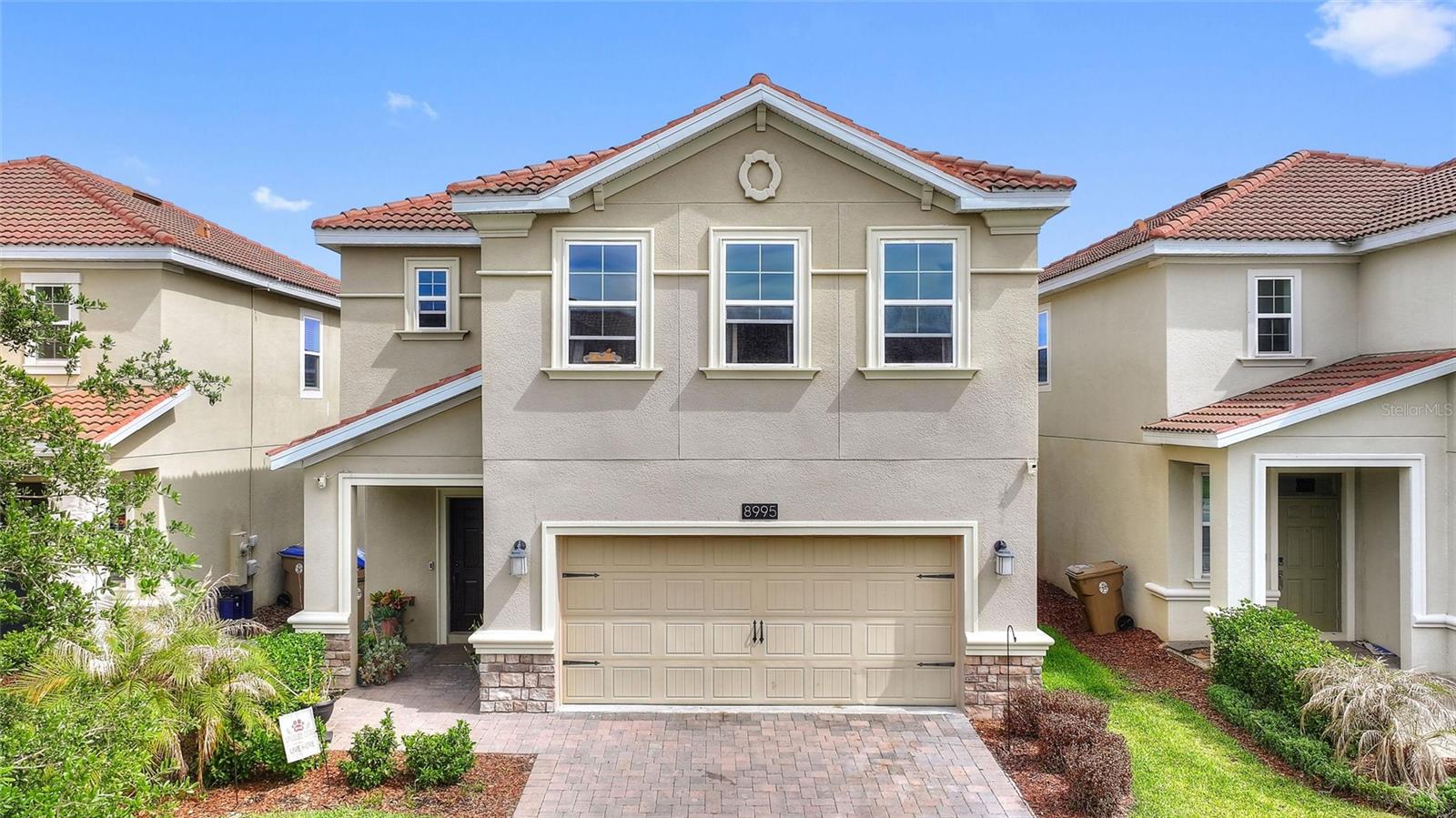 Single Family Residence in DAVENPORT, FL - Daniel Dourado