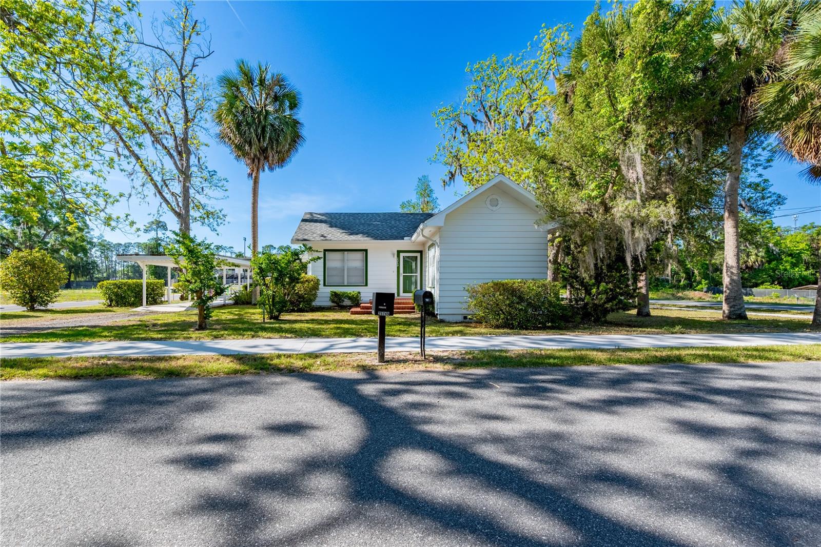 Single Family Residence em NEWBERRY, FL - Daniel Dourado