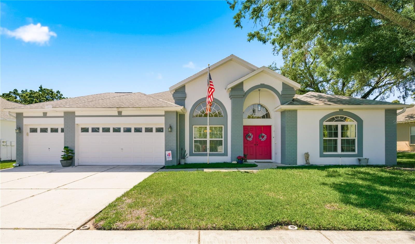 Single Family Residence in NEW PORT RICHEY, FL - Daniel Dourado